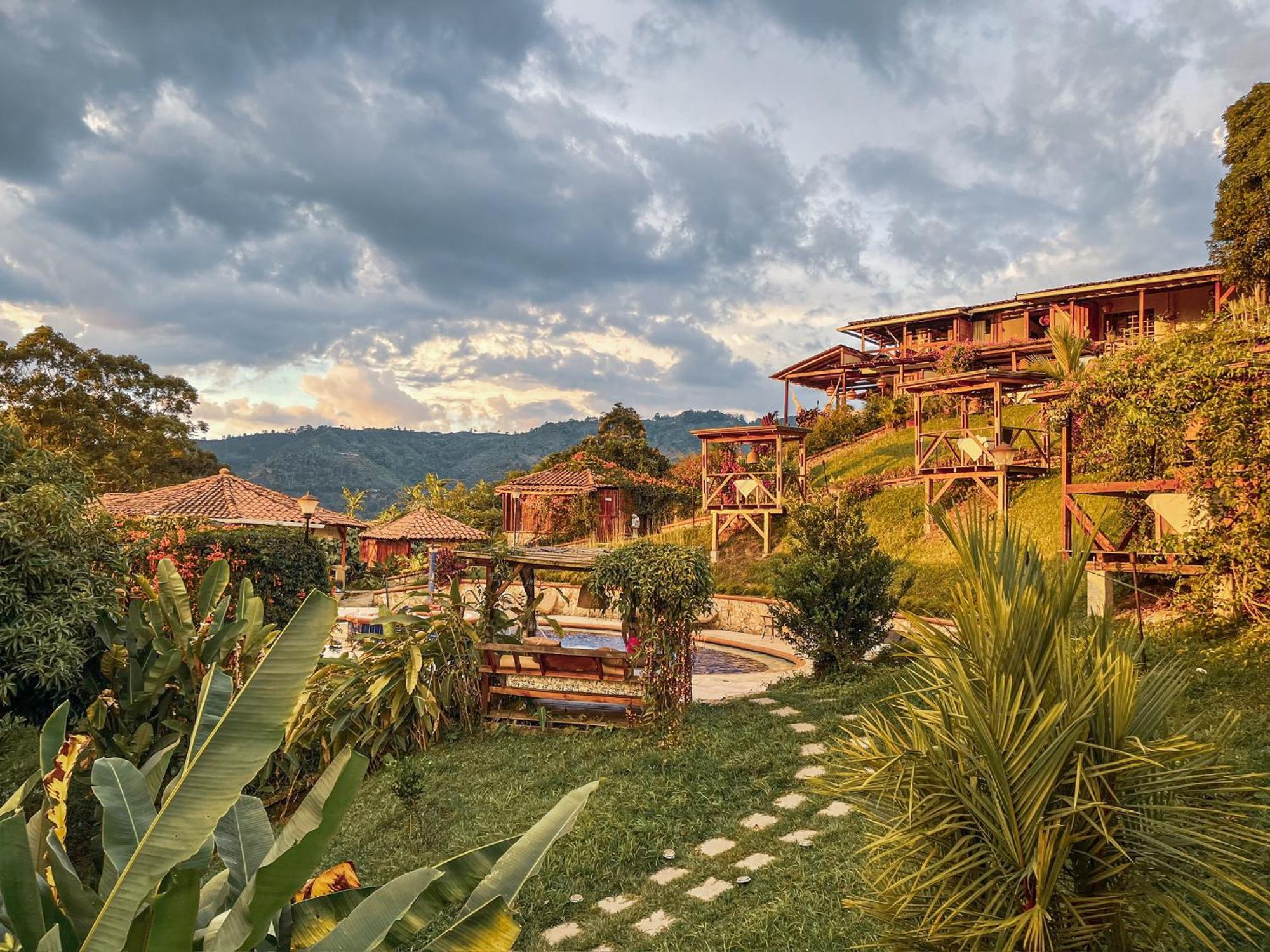 Hotel Spa La Colina Pereira Exterior foto